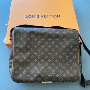 LOUIS VUITTON Abbesses Shoulder Bag Monogram